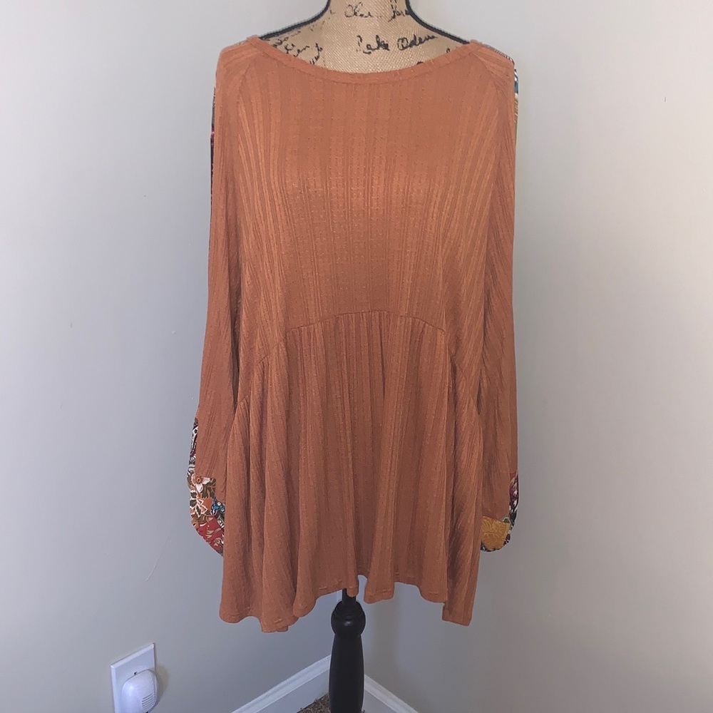 NWOT Burnt Orange Printed Sleeve Boutique Top